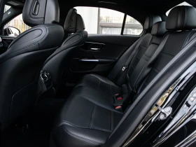 Mercedes-Benz C 300 4 MATIC/ BURMESTER / 360 КАМЕРИ / DISTRONIC / PANO, снимка 16