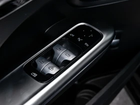 Mercedes-Benz C 300 4 MATIC/ BURMESTER / 360 КАМЕРИ / DISTRONIC / PANO, снимка 12