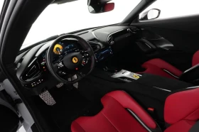 Ferrari 12 Cilindri /FULL CARBON/CERAMIC/BIANCO ARTICO/CAMERA/, снимка 9 - Автомобили и джипове - 53648574