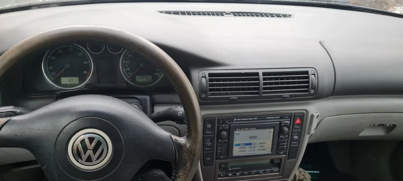 VW Passat, снимка 4 - Автомобили и джипове - 52775510
