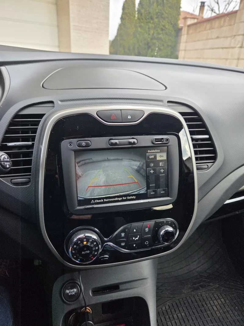 Renault Captur, снимка 4 - Автомобили и джипове - 52385256