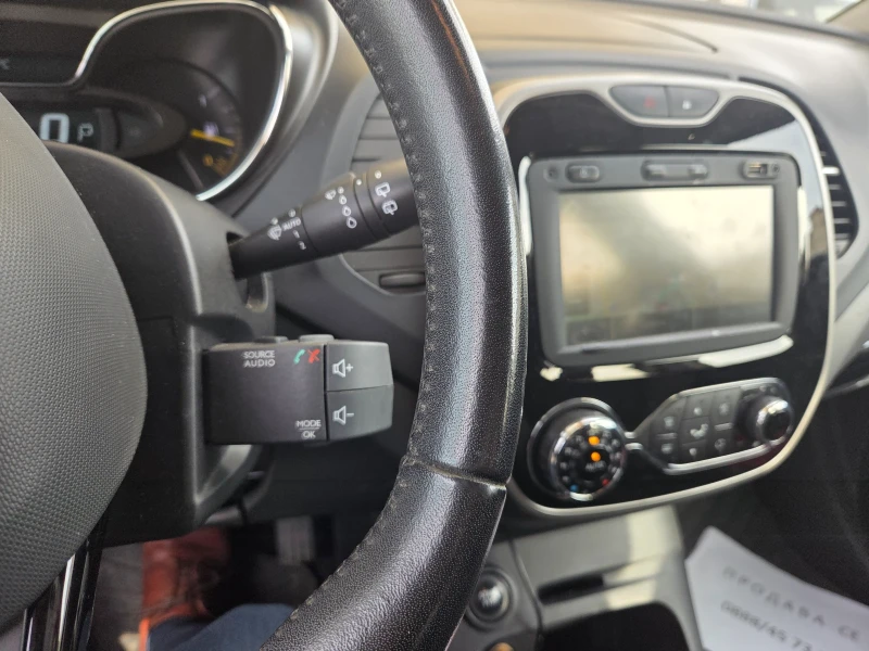 Renault Captur, снимка 10 - Автомобили и джипове - 52385256