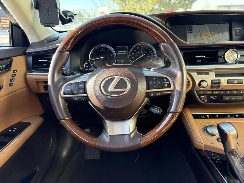 Lexus ES * BASE * CARFAX * ЦЕНА ДО БГ, снимка 10 - Автомобили и джипове - 52794397