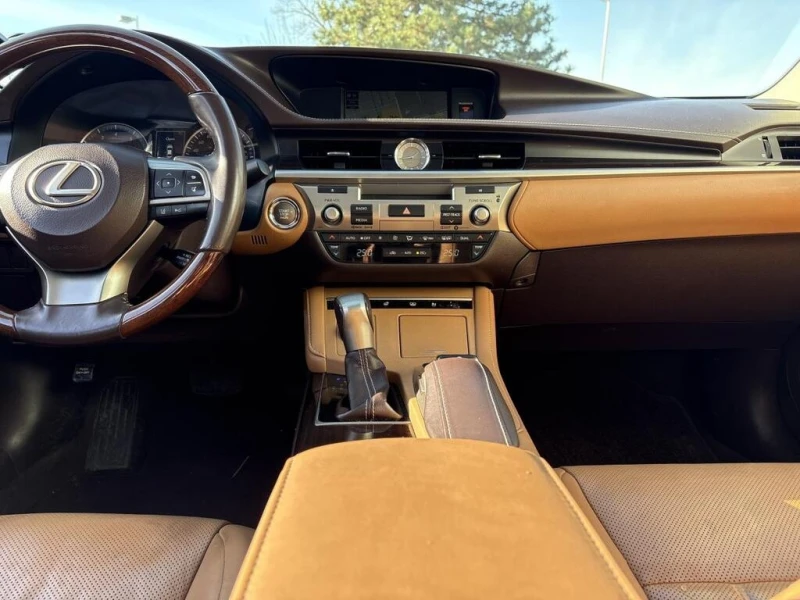 Lexus ES * BASE * CARFAX * ЦЕНА ДО БГ, снимка 12 - Автомобили и джипове - 52794397