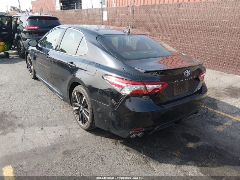 Toyota Camry 3.5l Xse V6, снимка 3 - Автомобили и джипове - 53597919