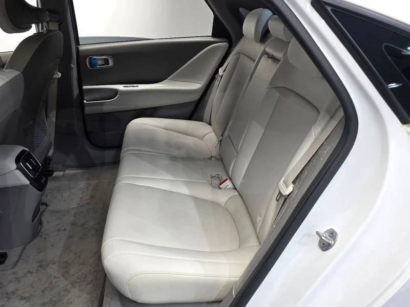 Hyundai Ioniq 6 Long Range| 325�.�. | Mobile.bg � ����������� 11