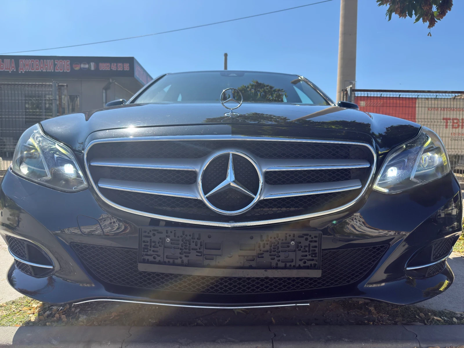 Mercedes-Benz E 220 AMG PAKET/FULL LED/CAMERA/AVTOMAT/NAVI/KOJA, снимка 1