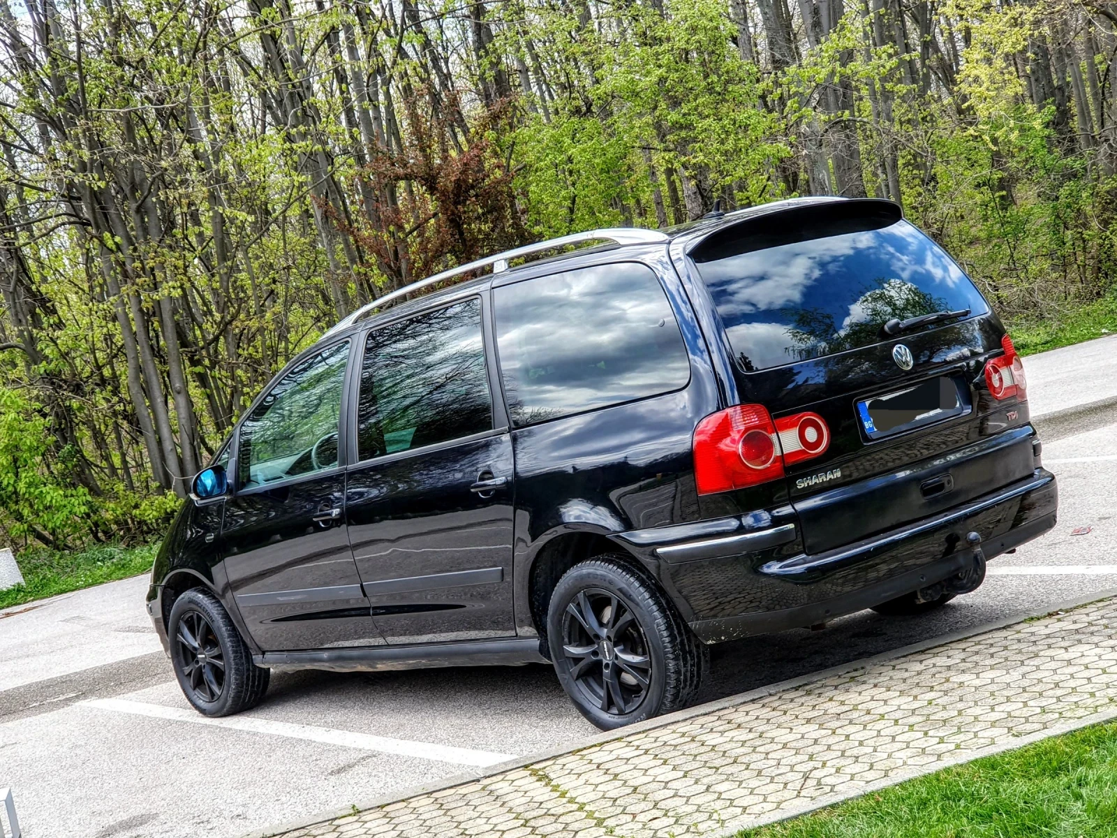 VW Sharan 1.9TDI 150к.с. SPECIAL - изображение 2