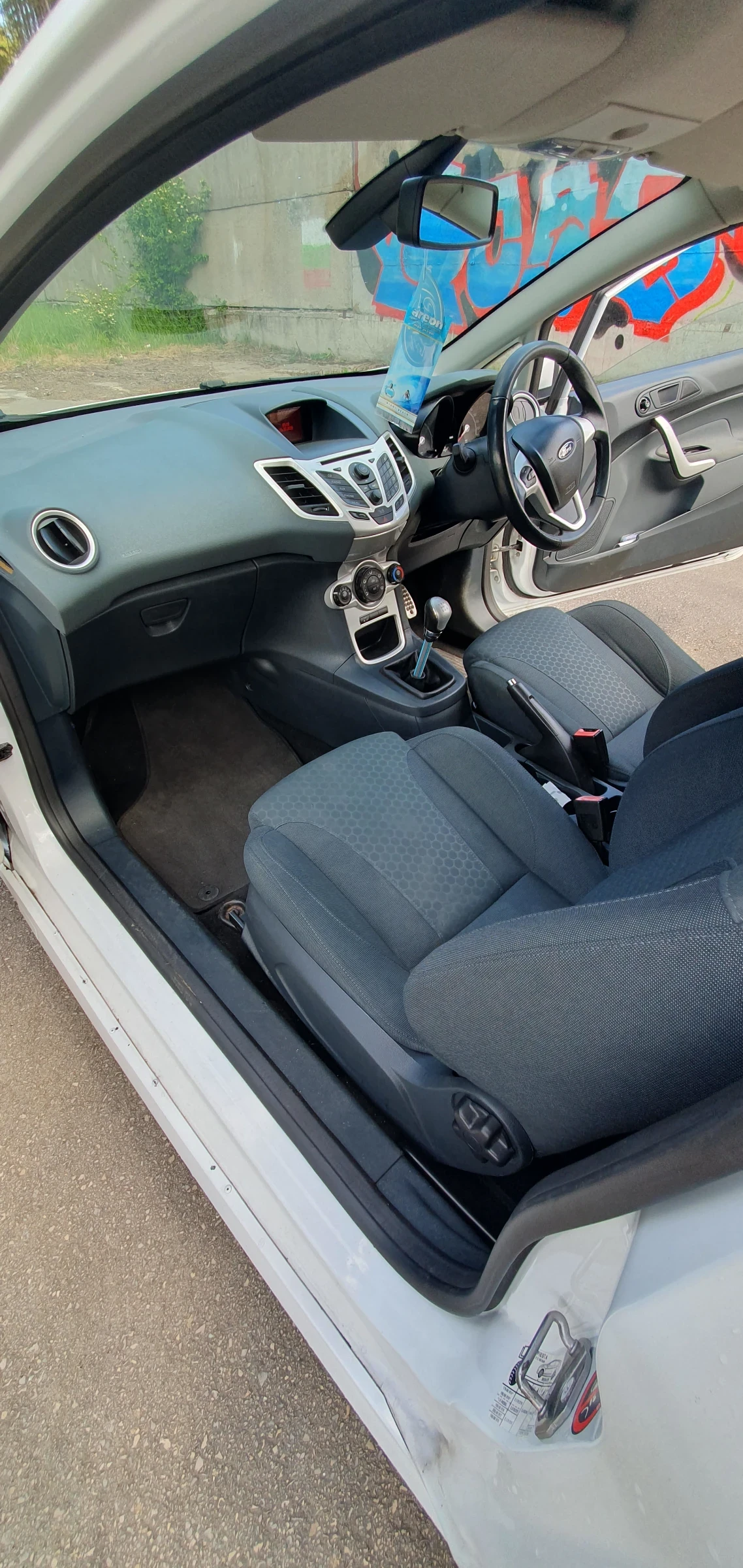 Ford Fiesta  - изображение 5