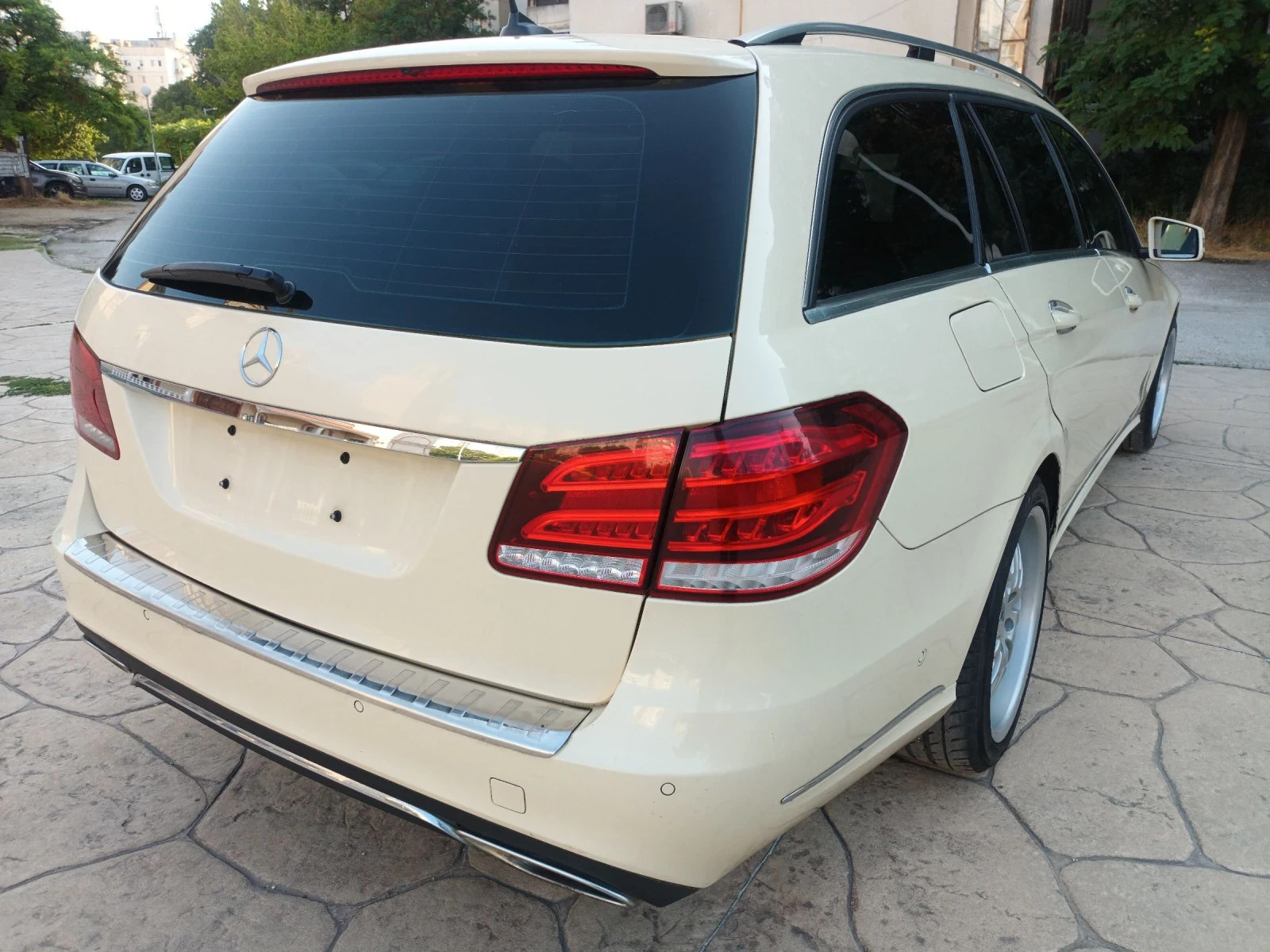 Mercedes-Benz E 200 2.2 - изображение 5