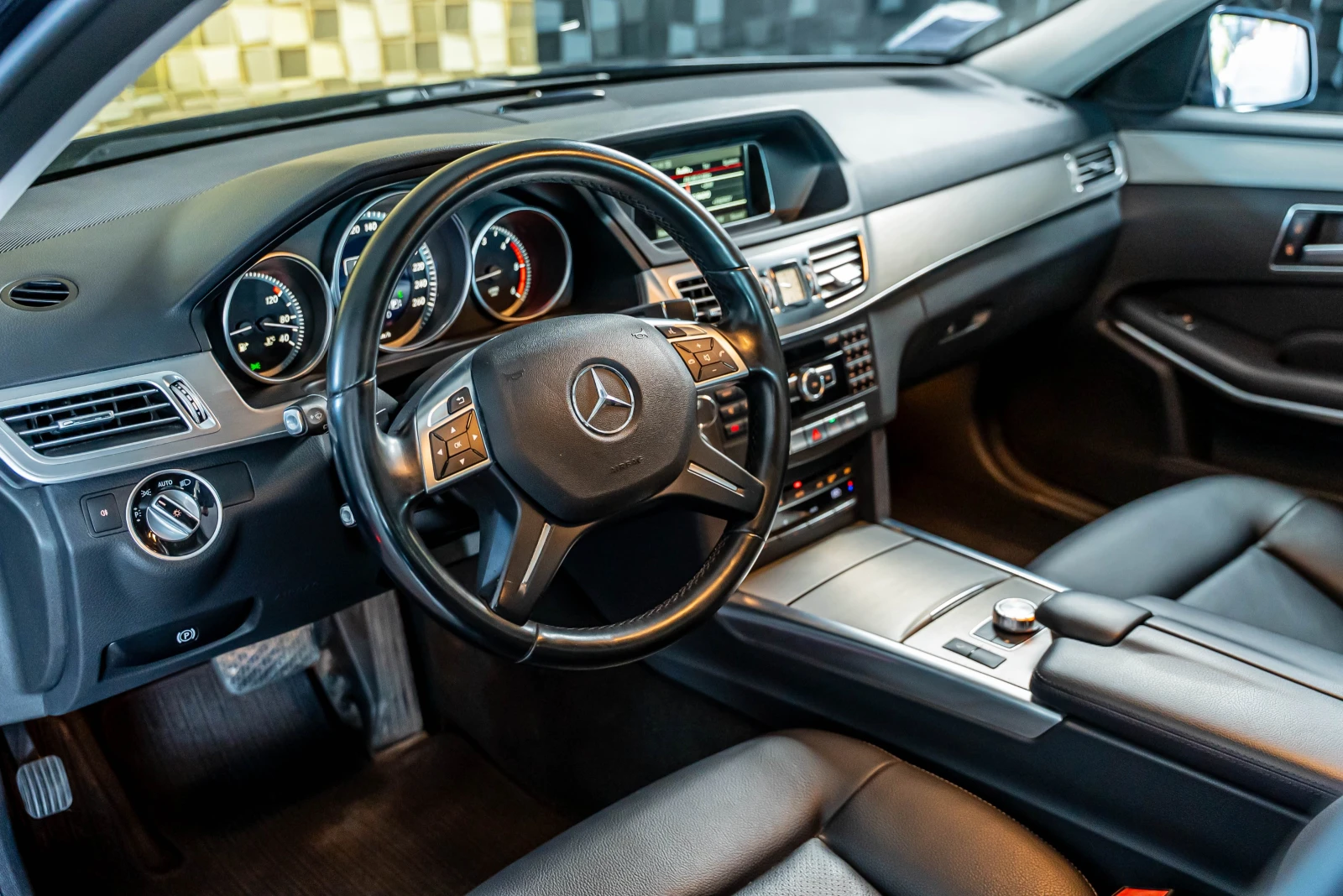 Mercedes-Benz E 200 CDI AUTOMAT - изображение 8