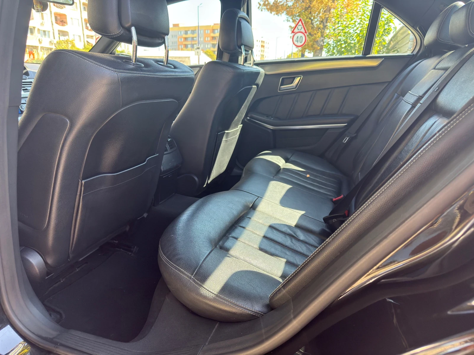 Mercedes-Benz E 220 AMG PAKET/FULL LED/CAMERA/AVTOMAT/NAVI/KOJA - изображение 9