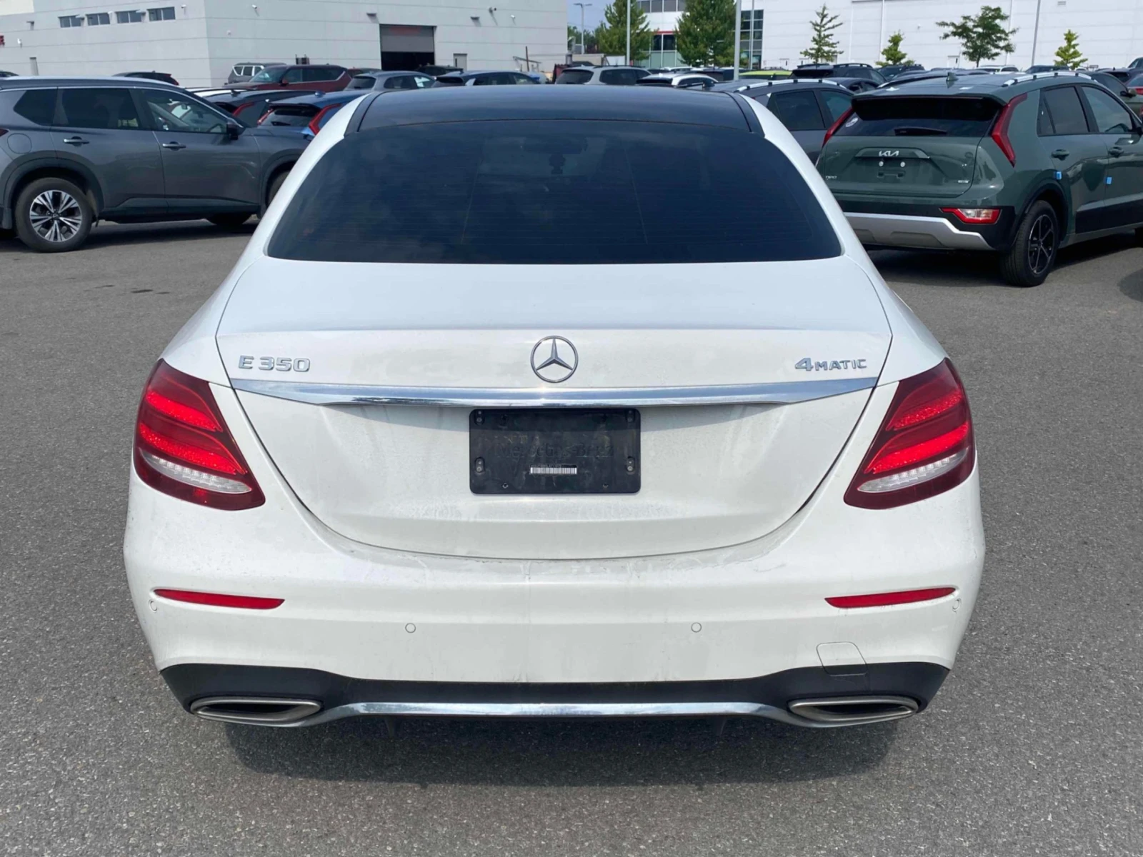 Mercedes-Benz E 350 AMG* BURMESTER* 4MATIC - изображение 2