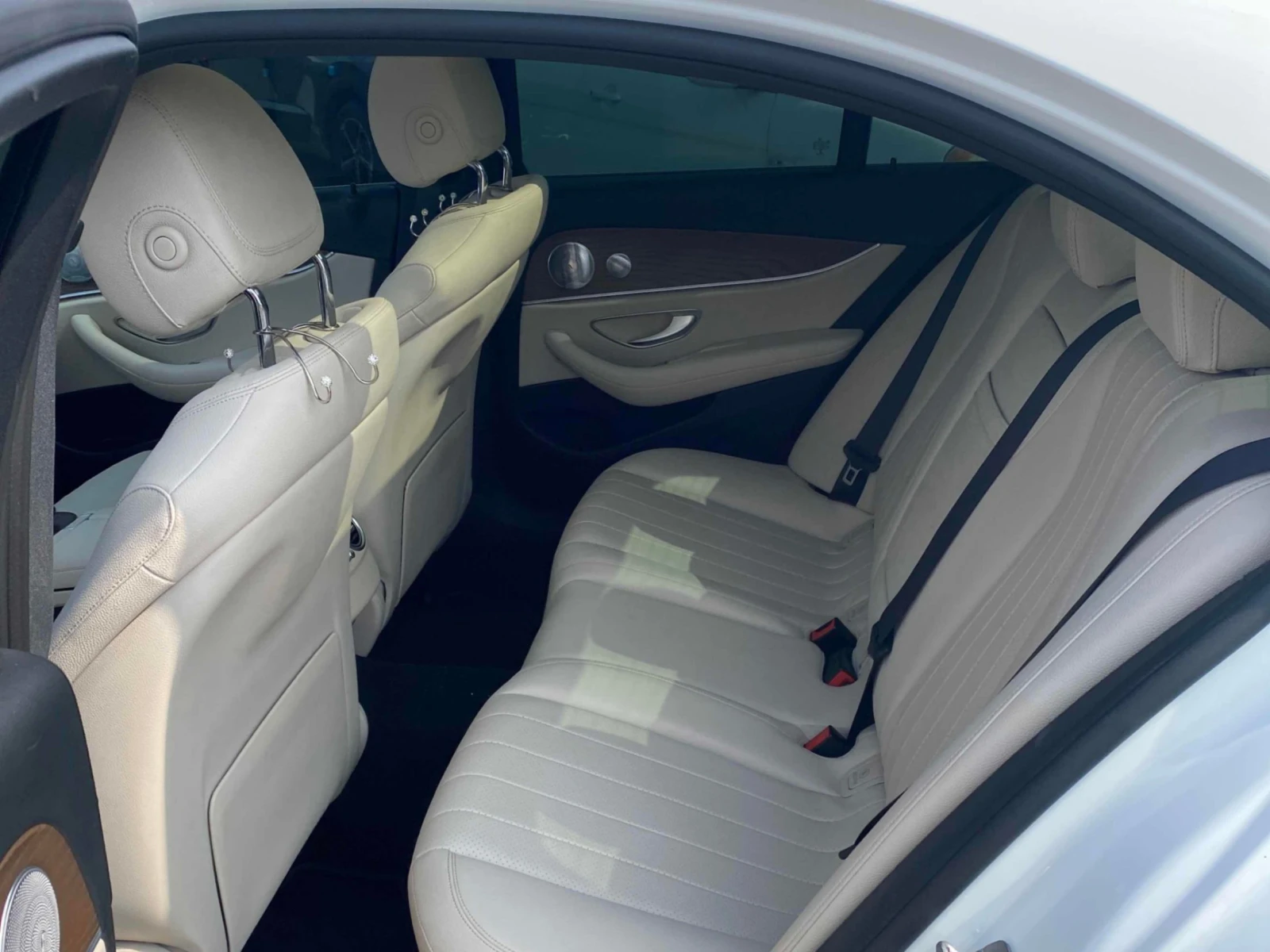 Mercedes-Benz E 350 AMG* BURMESTER* 4MATIC - изображение 7