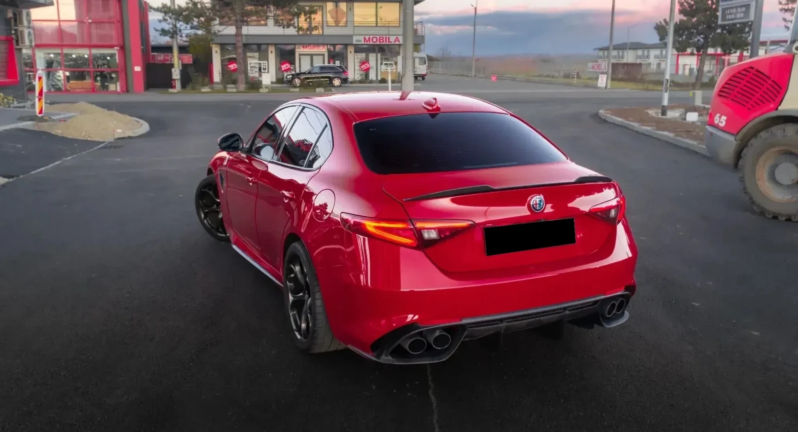 Alfa Romeo Giulia 2.9 Turbo RWD Quadrifoglio - изображение 2