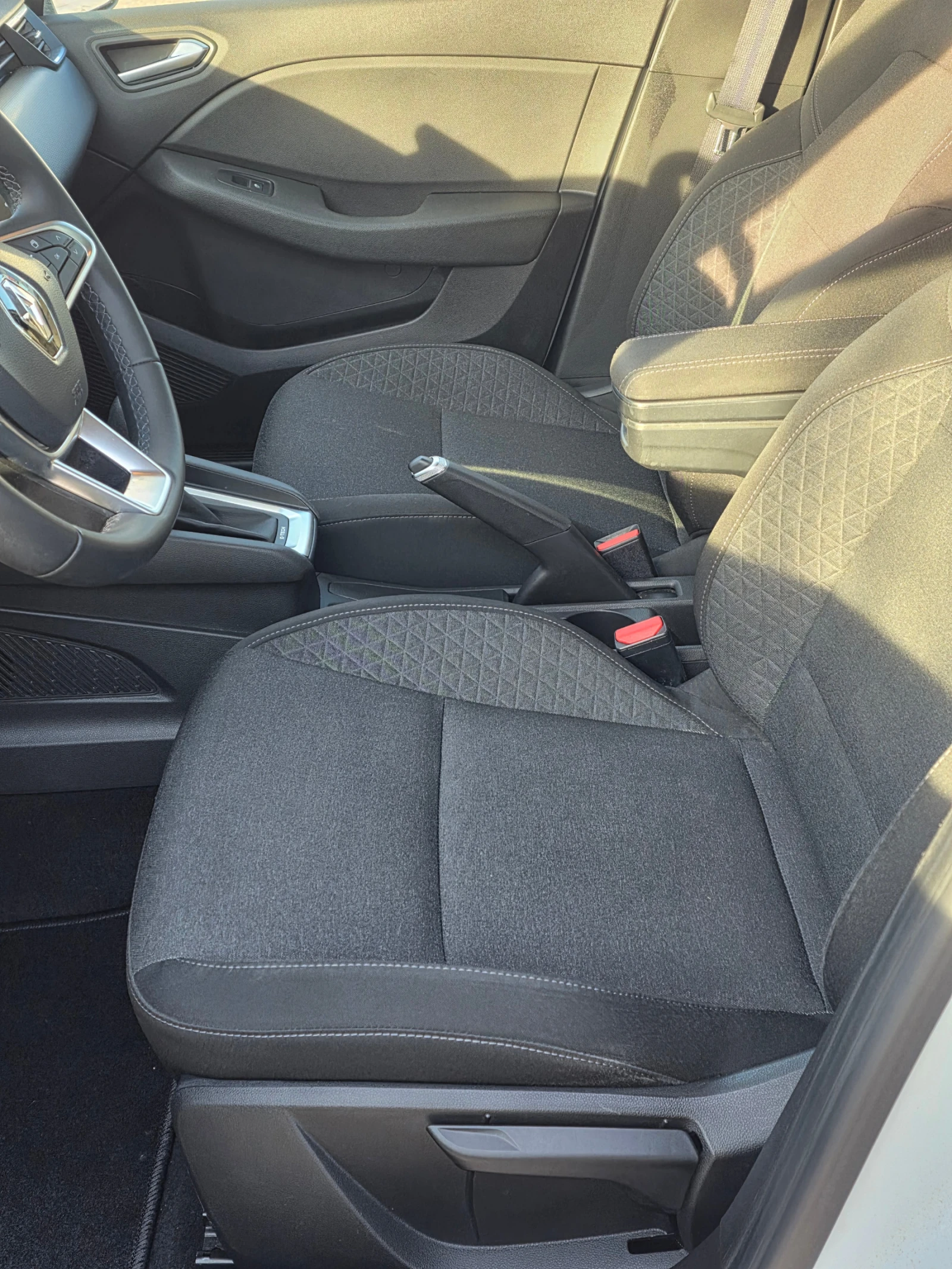 Renault Clio E-Tech hybride 140 | Mobile.bg � ����������� 10