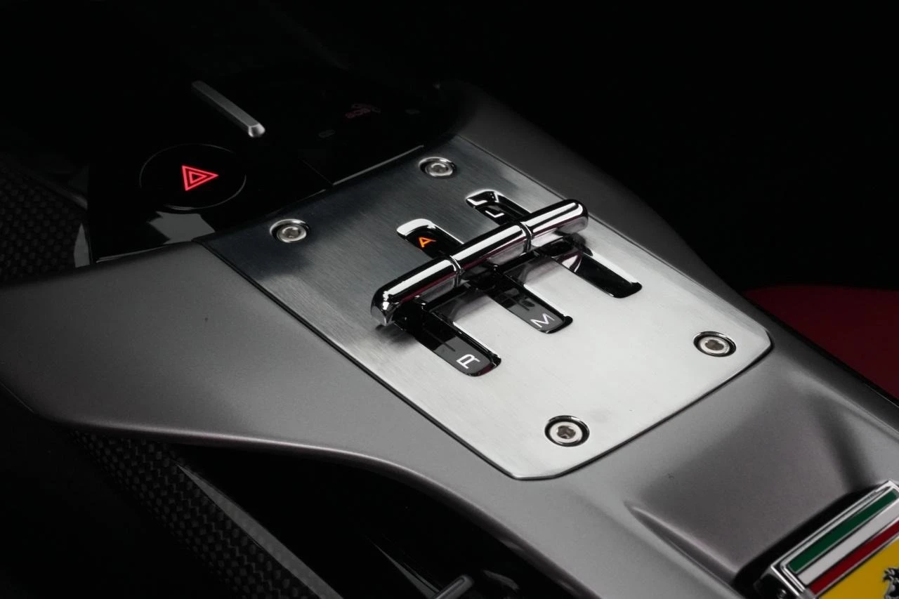 Ferrari 12 Cilindri /FULL CARBON/CERAMIC/BIANCO ARTICO/CAMERA/ | Mobile.bg � ����������� 12