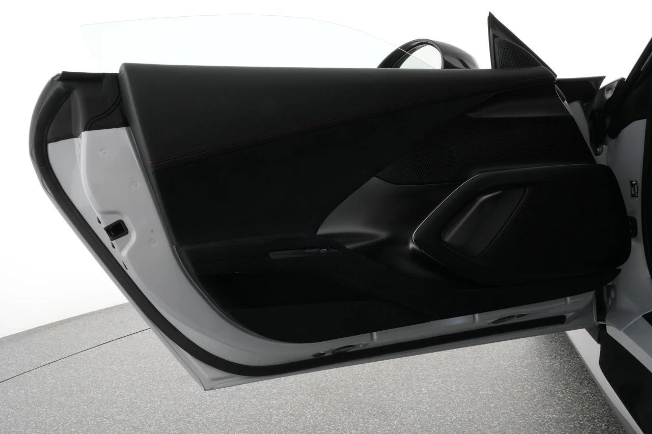 Ferrari 12 Cilindri /FULL CARBON/CERAMIC/BIANCO ARTICO/CAMERA/ - изображение 7