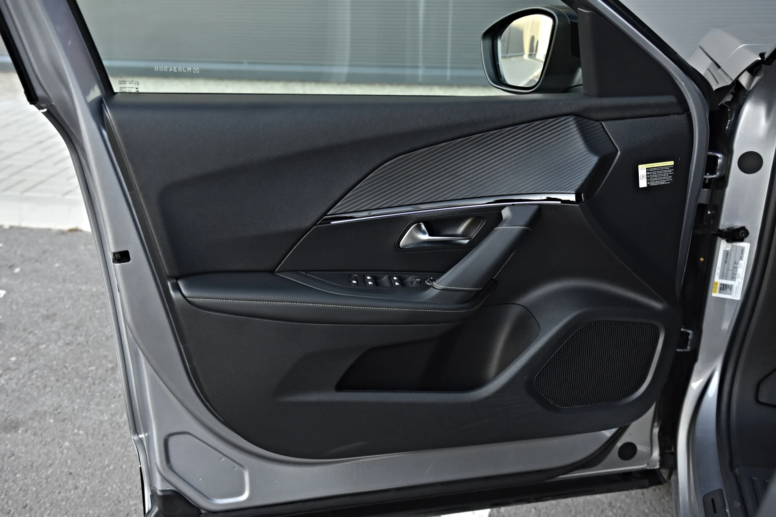 Peugeot 2008 1.5HDI/GT LINE/3D COCPIT/DISTR/180CAMERA/KEYLESS/, снимка 7 - Автомобили и джипове - 53803905