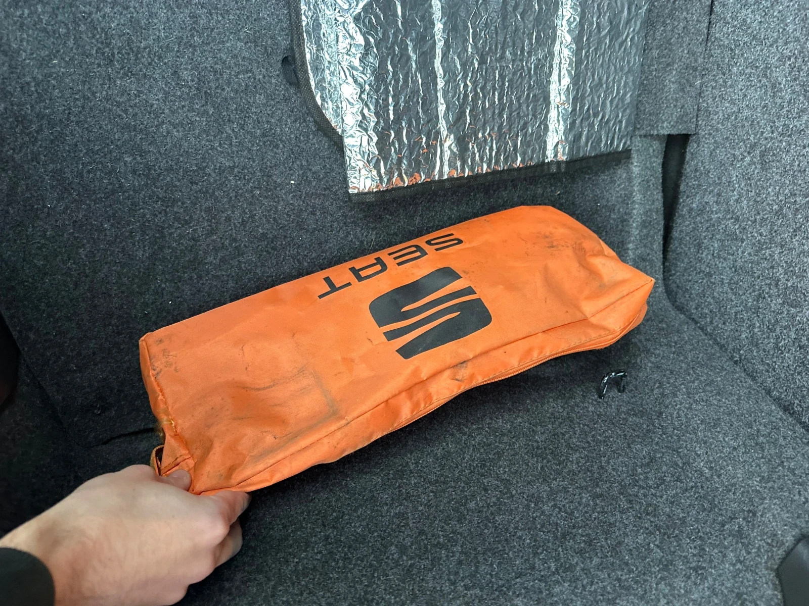 Seat Ibiza 1.0 tsi fr, снимка 10 - Автомобили и джипове - 53910646