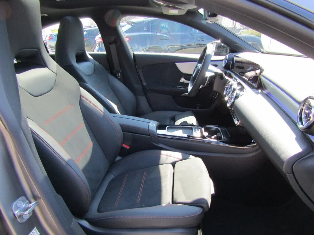 Mercedes-Benz CLA 4MATIC* АвтоКредит* (ЦЕНА ДО БГ), снимка 7 - Автомобили и джипове - 54178475