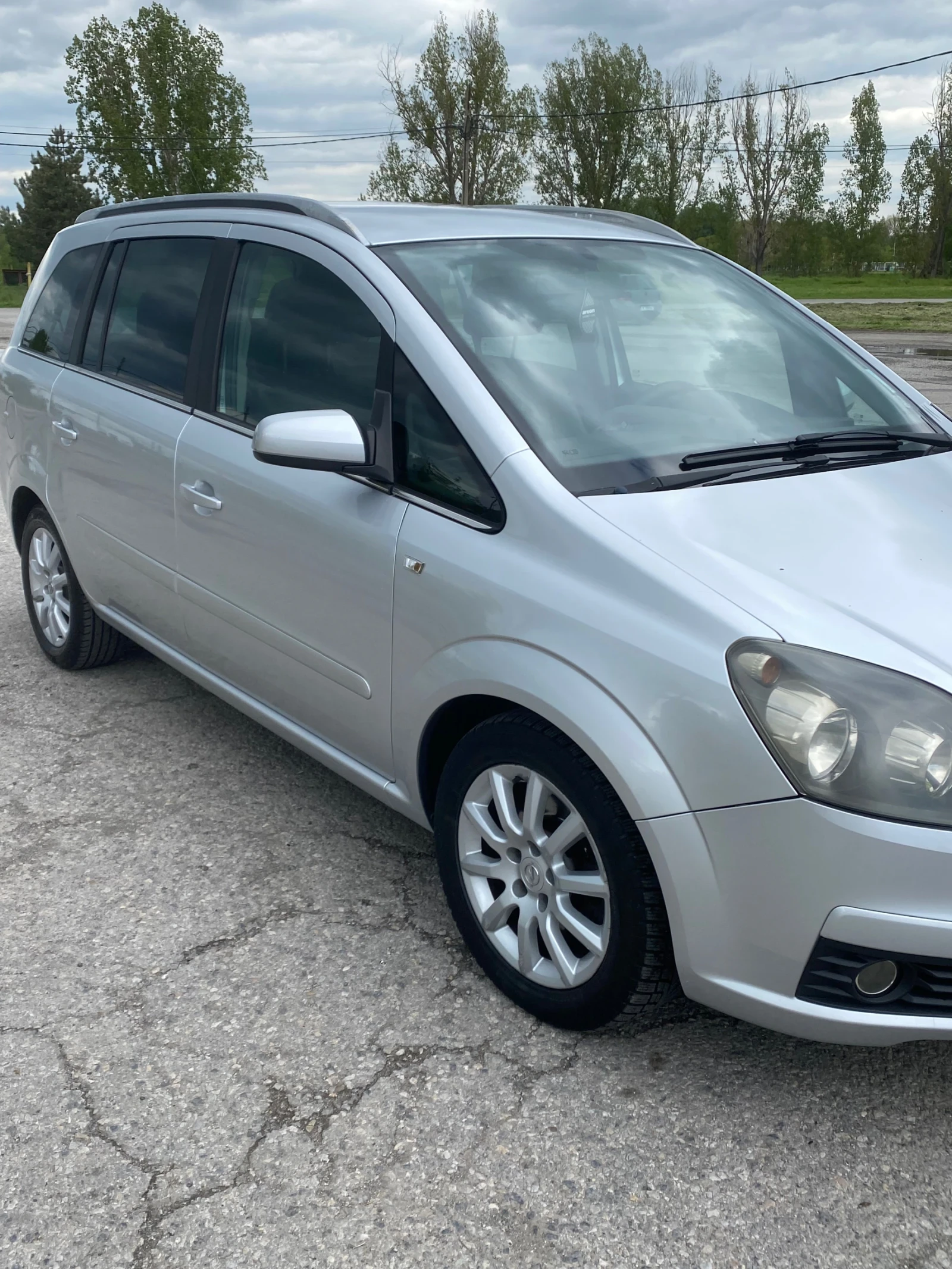 Opel Zafira В, снимка 2 - Автомобили и джипове - 54380104