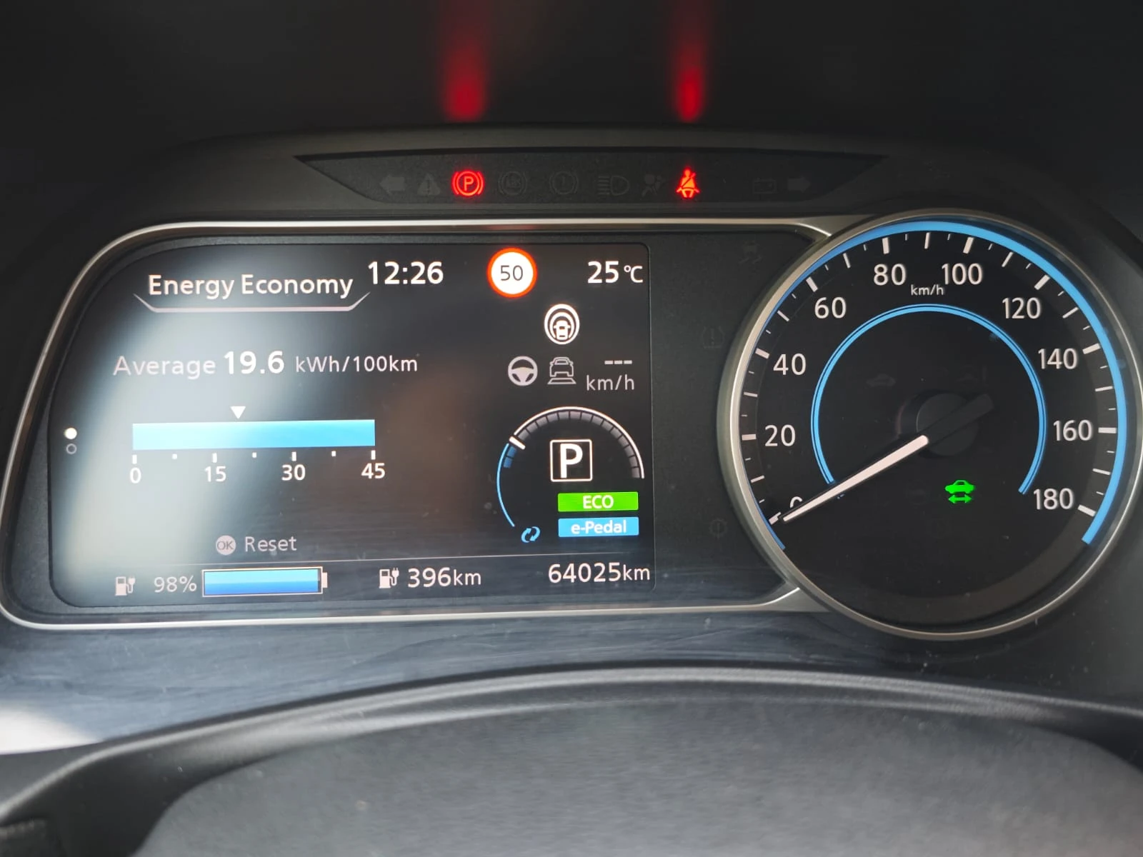 Nissan Leaf  62 kWh Tekna, снимка 10 - Автомобили и джипове - 54488276