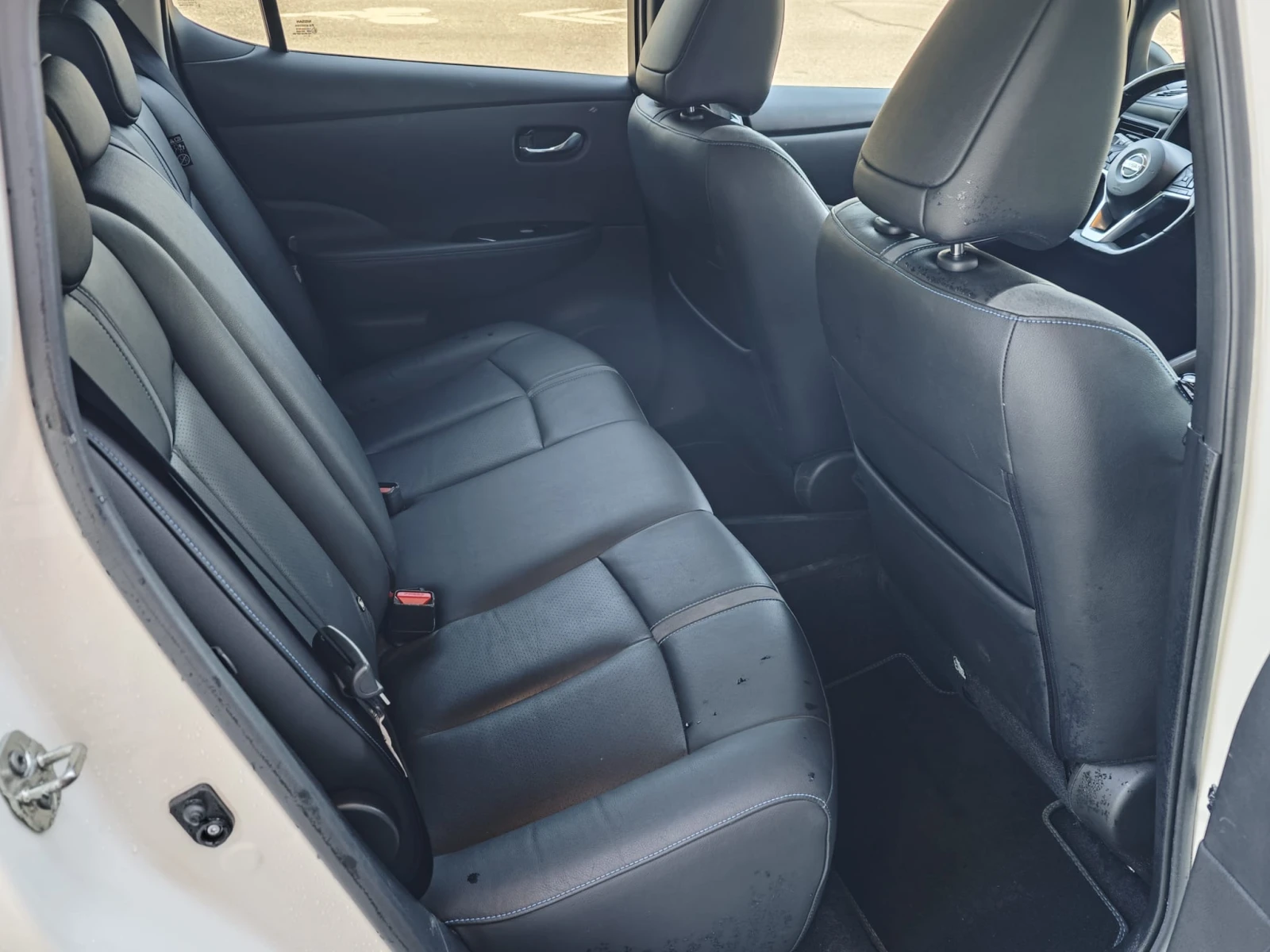 Nissan Leaf  62 kWh Tekna, снимка 9 - Автомобили и джипове - 54488276
