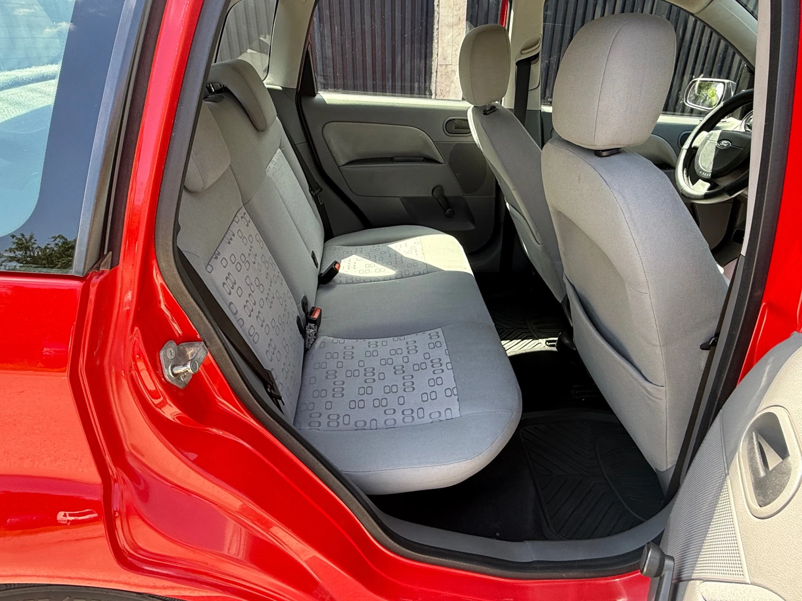 Ford Fiesta 1.4HDI, снимка 10 - Автомобили и джипове - 54702605