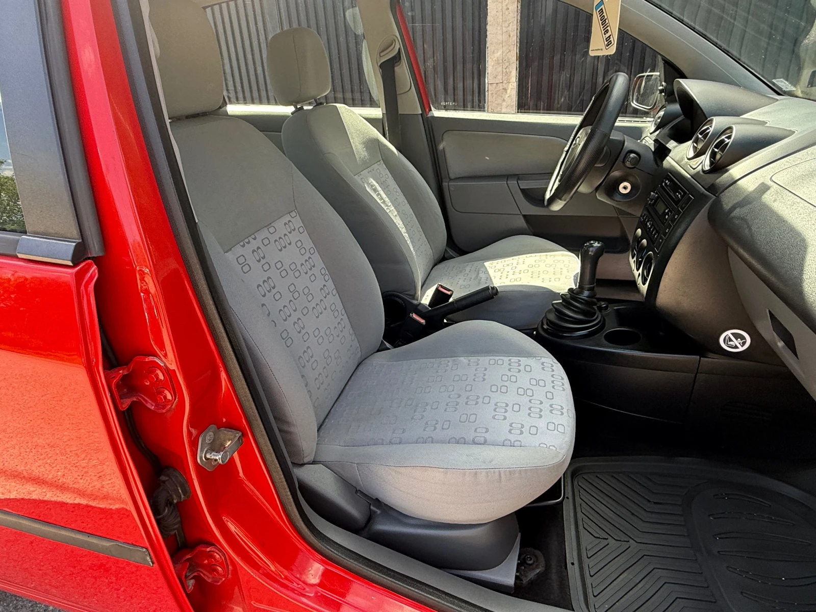 Ford Fiesta 1.4HDI, снимка 8 - Автомобили и джипове - 54702605