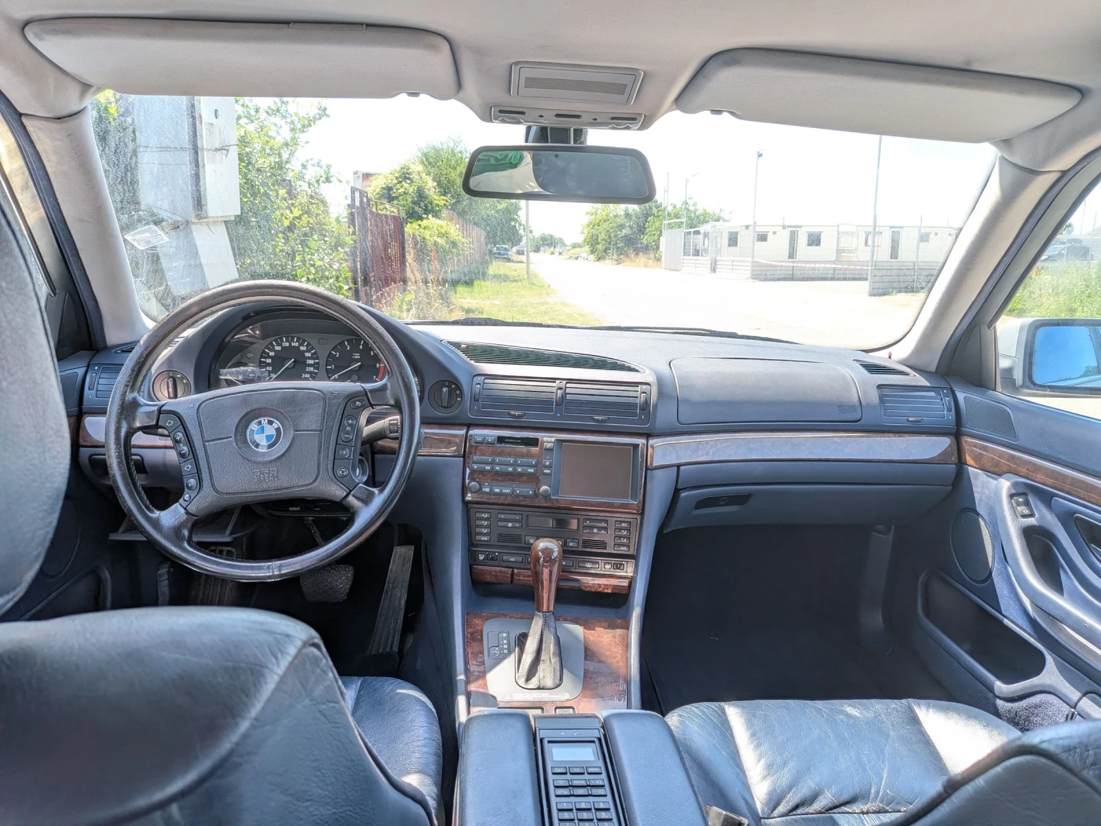 BMW 740, снимка 13 - Автомобили и джипове - 55106046