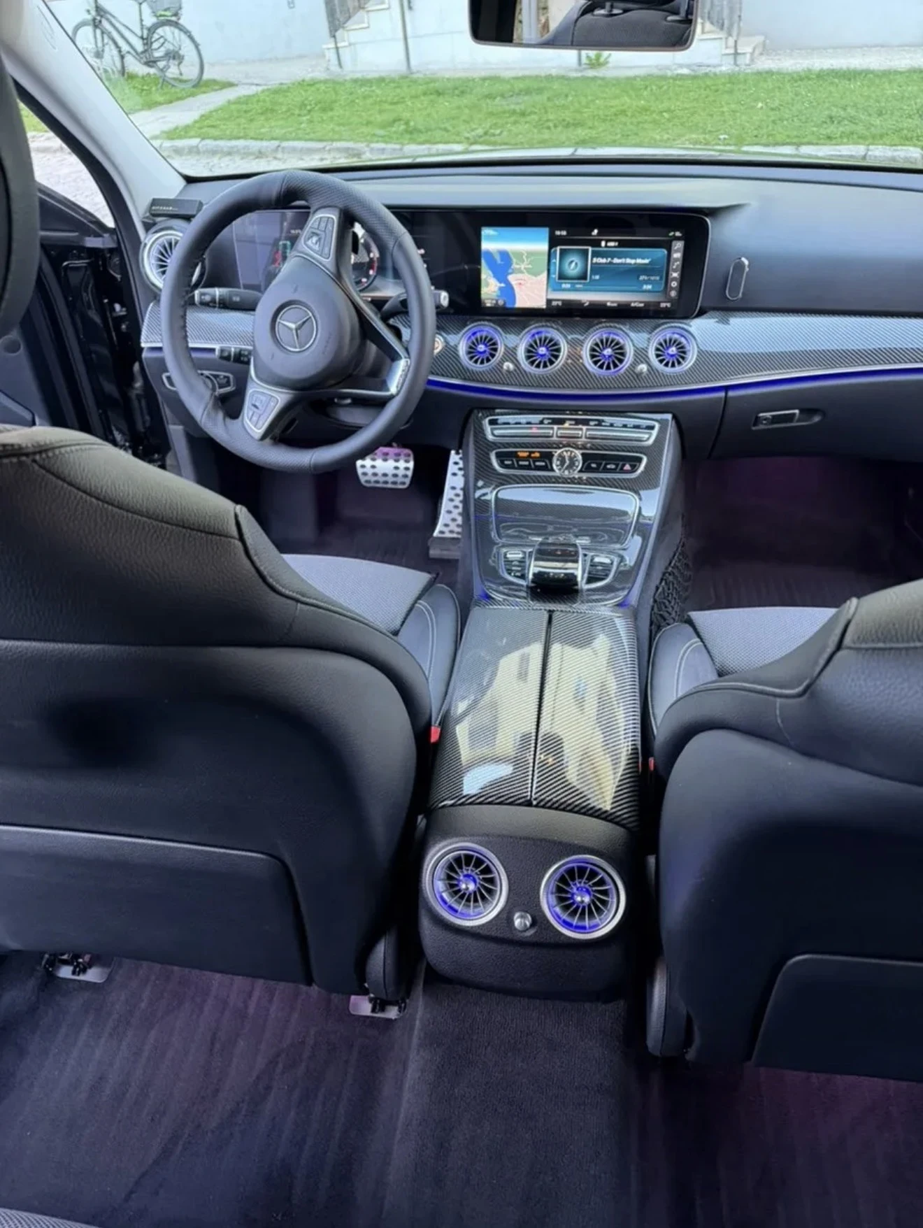Mercedes-Benz E 220 Лимозини, снимка 7 - Автомобили и джипове - 55436085