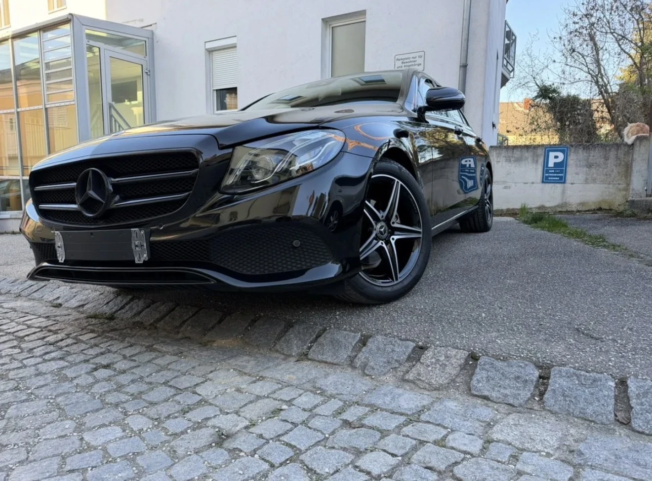 Mercedes-Benz E 220 Лимозини, снимка 2 - Автомобили и джипове - 55436085