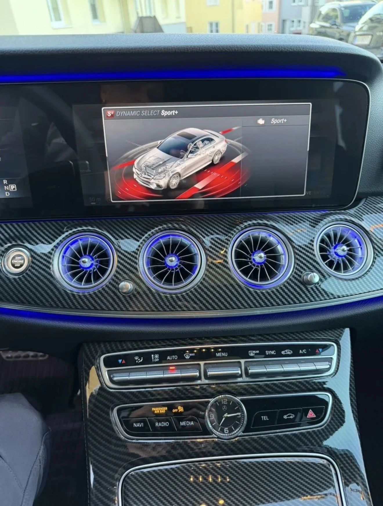 Mercedes-Benz E 220 Лимозини, снимка 12 - Автомобили и джипове - 55436085
