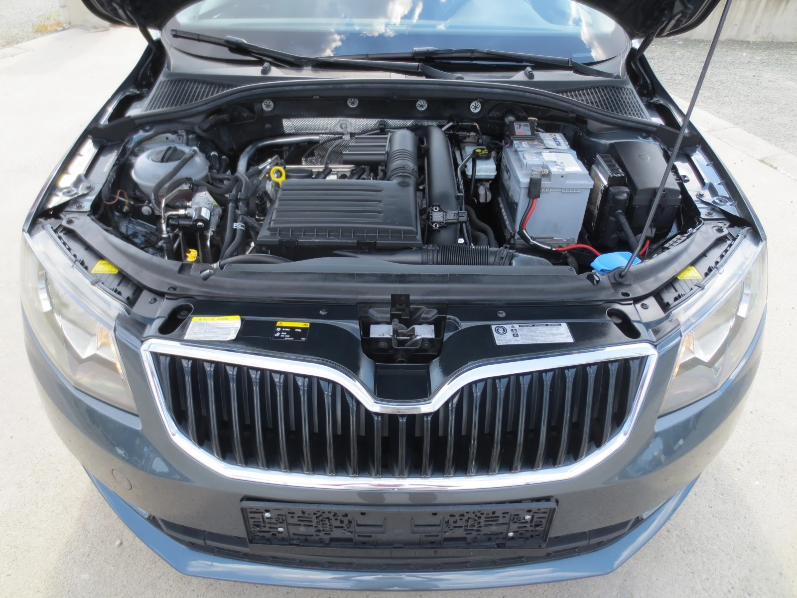 Skoda Octavia 1.4 i G-TEC * METAH* , снимка 17 - Автомобили и джипове - 55543501