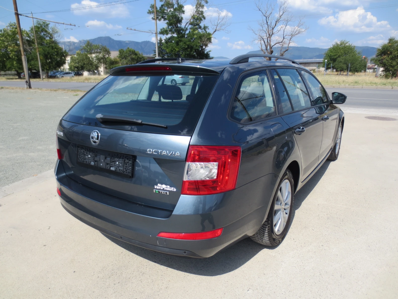 Skoda Octavia 1.4 i G-TEC * METAH* , снимка 5 - Автомобили и джипове - 55543501