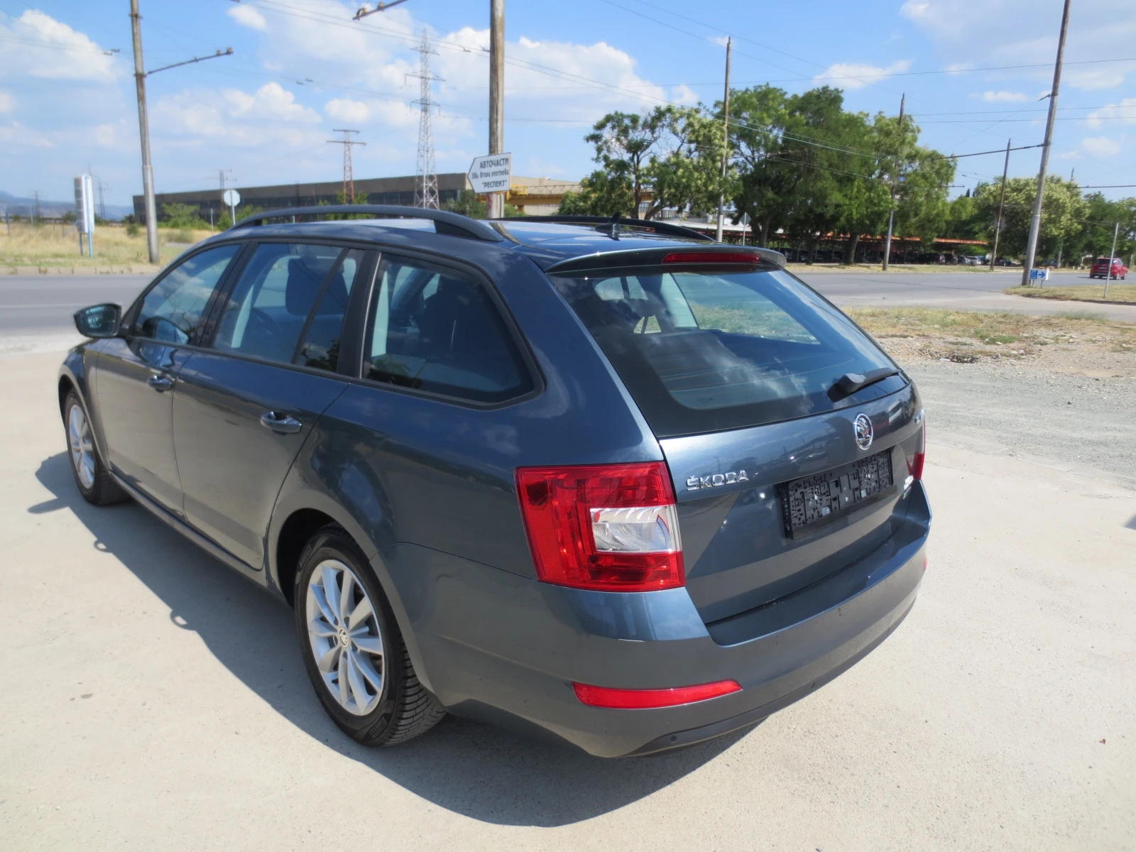 Skoda Octavia 1.4 i G-TEC * METAH* , снимка 7 - Автомобили и джипове - 55543501