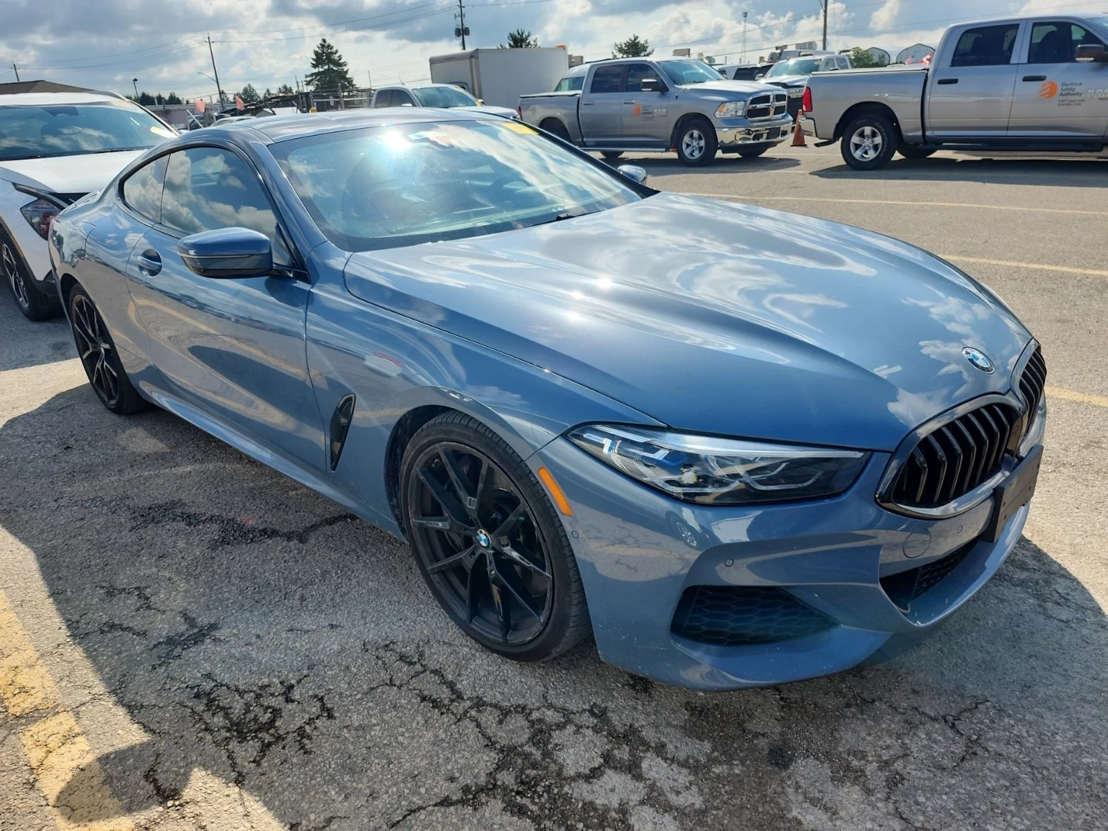 BMW 850 CoupeM850i Xdrive* BOWERS&WILKINS* HEAD-UP* CARFAX, снимка 5 - Автомобили и джипове - 56096146