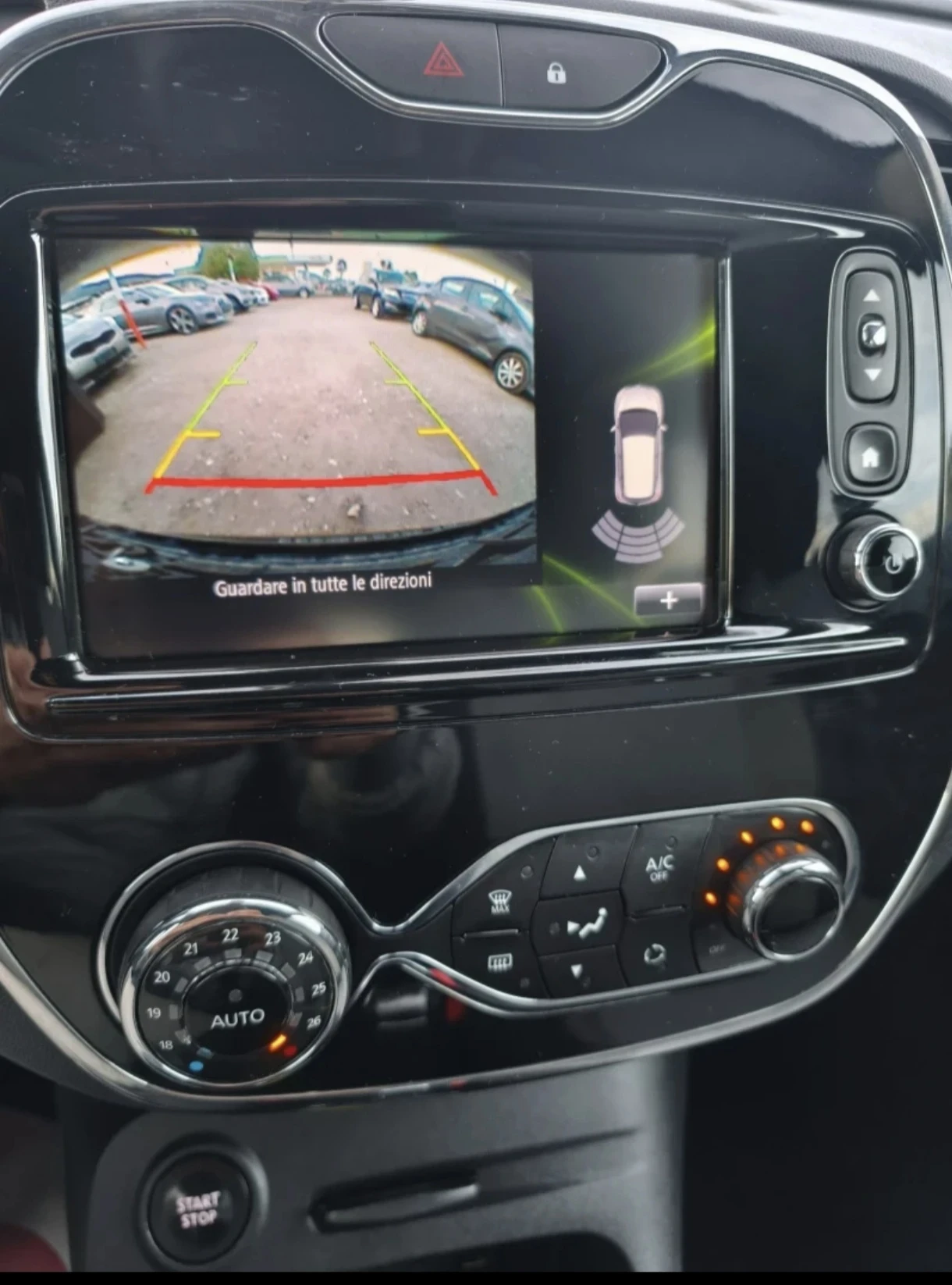 Renault Captur 1.5dCi фейслифт, снимка 12 - Автомобили и джипове - 56641260