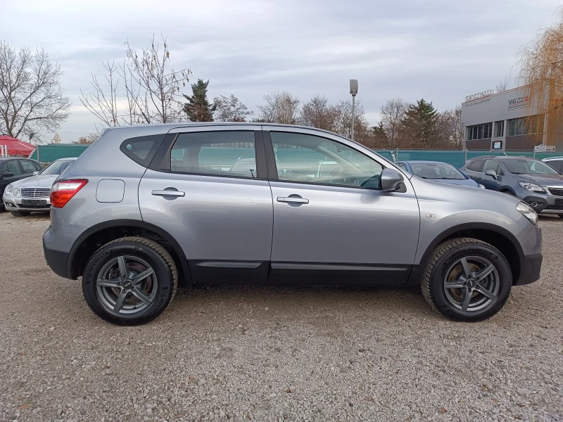 Nissan Qashqai 2.0 I. 4x4, снимка 6 - Автомобили и джипове - 48422356