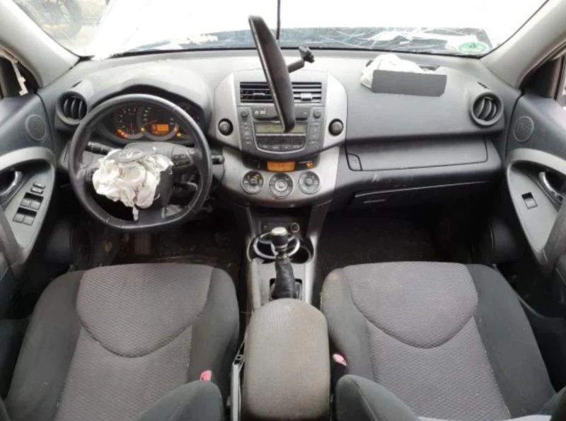 Toyota Rav4 2.2d, снимка 5 - Автомобили и джипове - 48885002