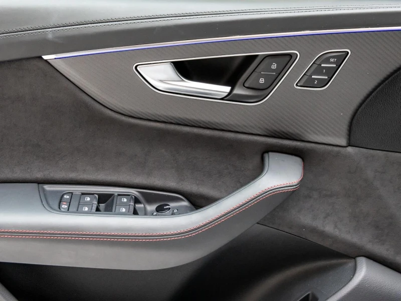 Audi RSQ8 4.0 TFSI/CARBON/MATRIX/LIFT/B&O/PANO/HEAD UP/360/, снимка 9 - Автомобили и джипове - 51117017