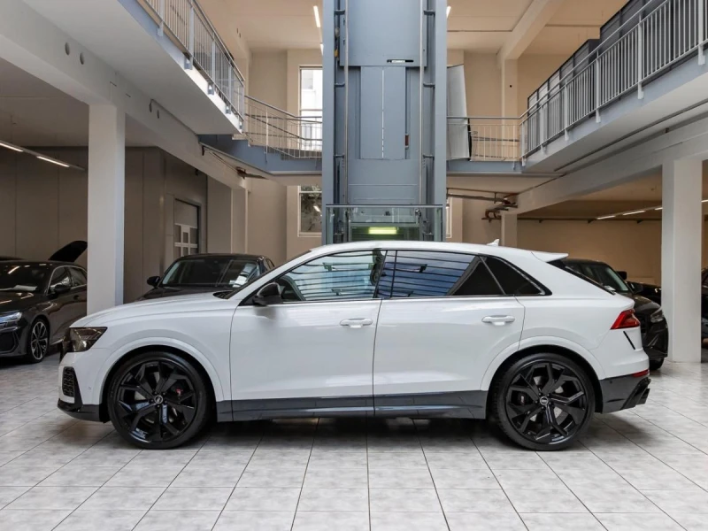 Audi RSQ8 4.0 TFSI/CARBON/MATRIX/LIFT/B&O/PANO/HEAD UP/360/, снимка 5 - Автомобили и джипове - 51117017