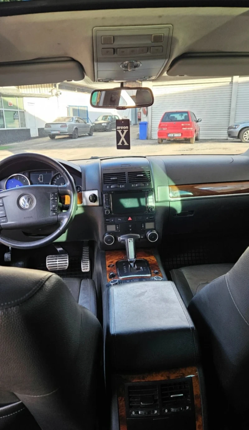 VW Touareg, снимка 6 - Автомобили и джипове - 53566867