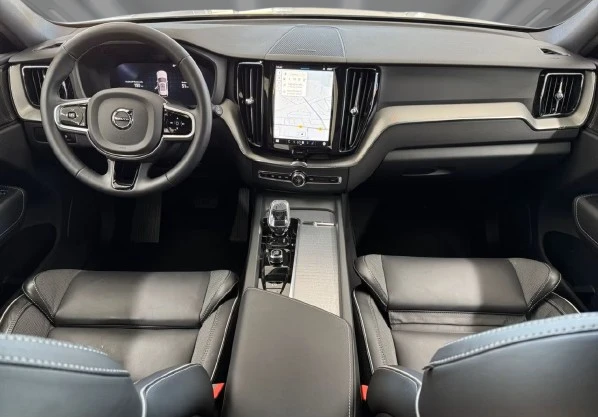 Volvo XC60 T6 Recharge AWD = Plus Dark = Гаранция - изображение 7