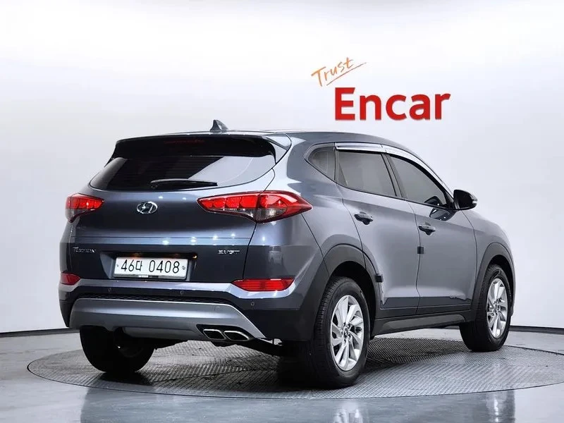 Hyundai Tucson 2.0 2Wd Style Special, снимка 2 - Автомобили и джипове - 55430425