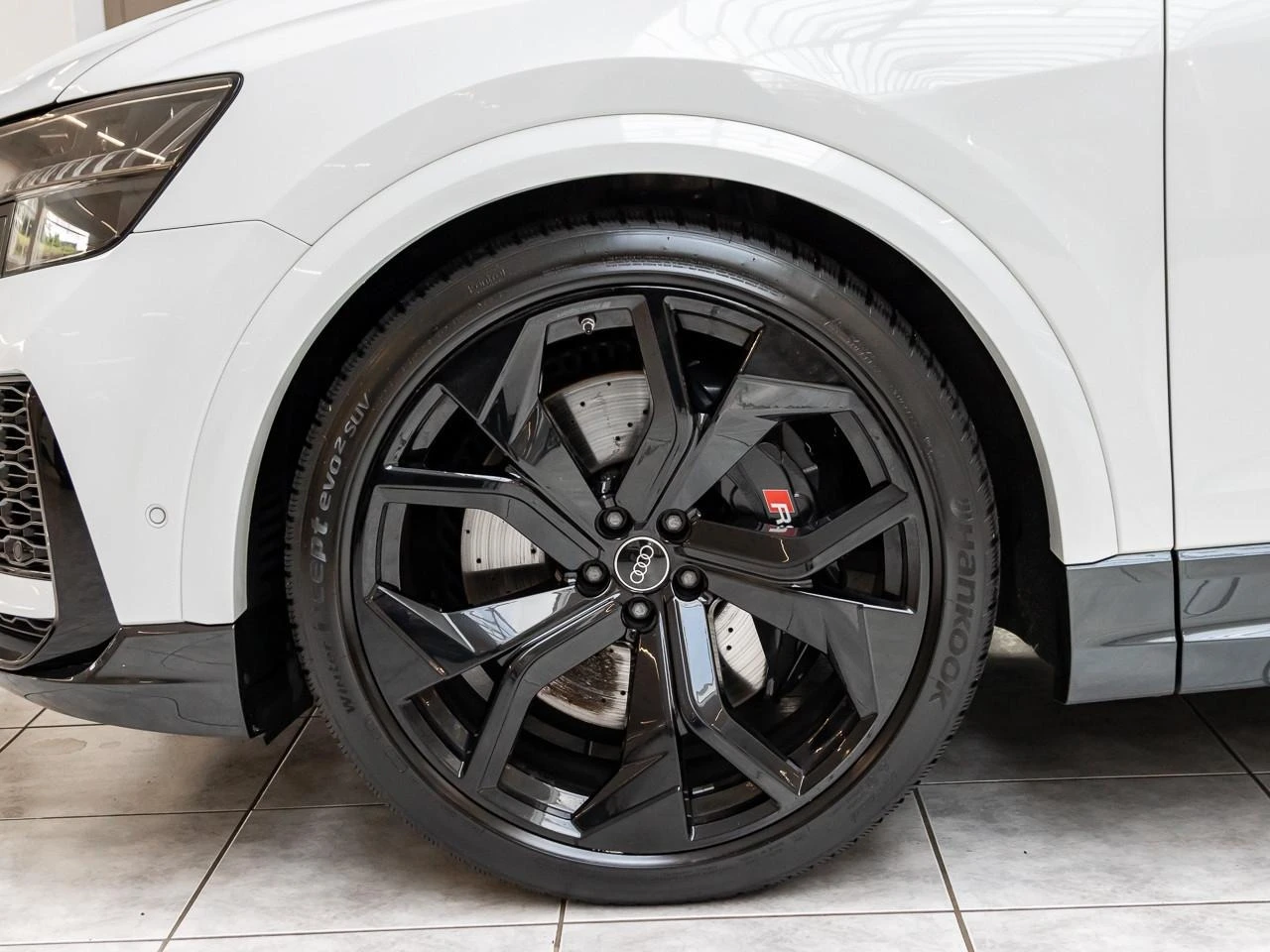 Audi RSQ8 4.0 TFSI/CARBON/MATRIX/LIFT/B&O/PANO/HEAD UP/360/ - изображение 4