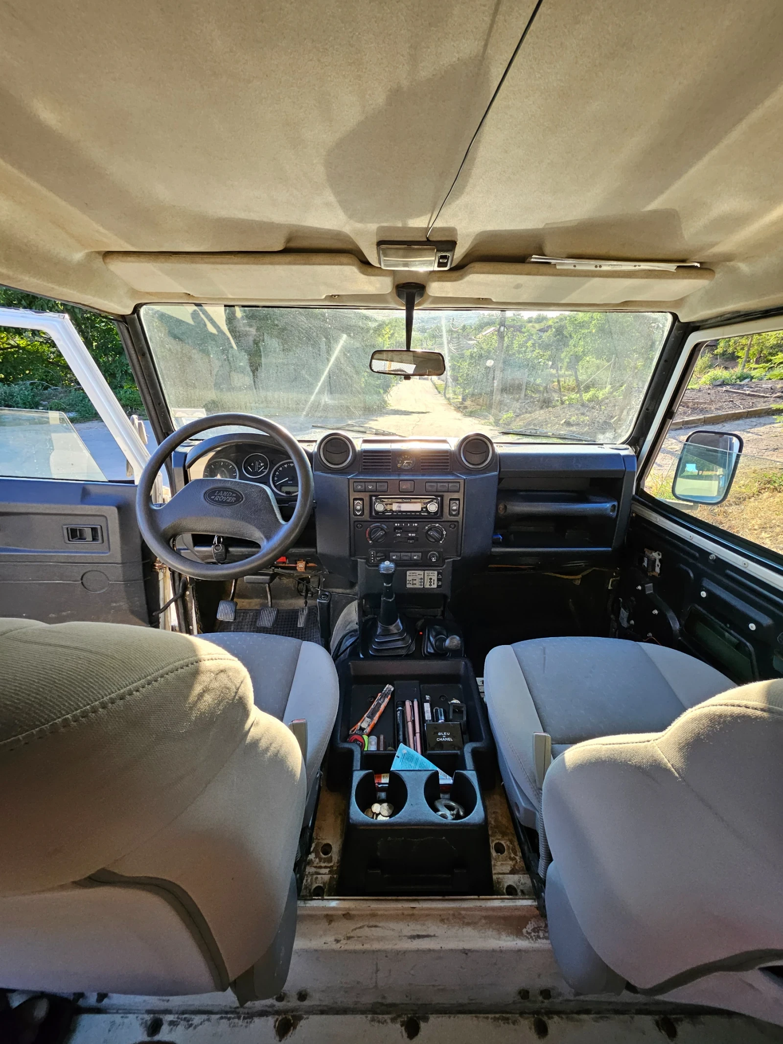 Land Rover Defender  - изображение 10