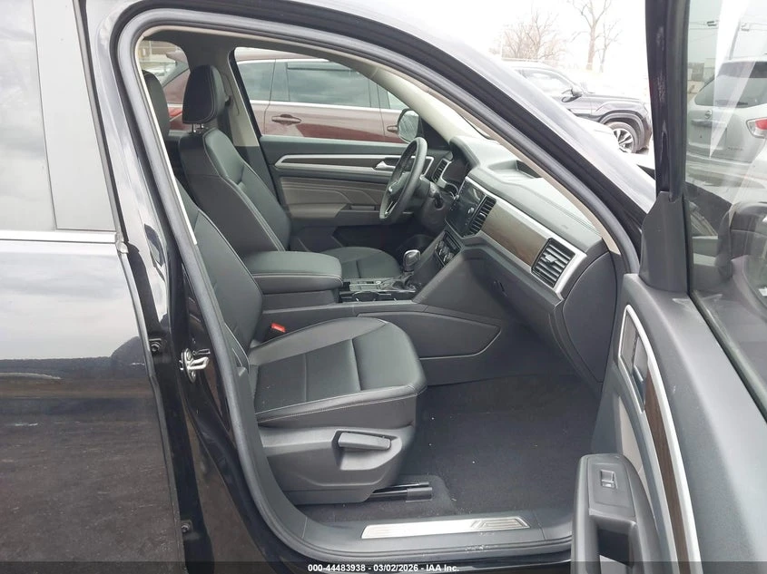 VW Atlas 3.6l Volkswagen 3.6L V6 Se W/Technology, снимка 5 - Автомобили и джипове - 53863445