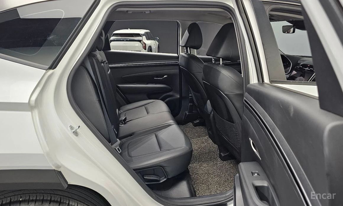 Hyundai Tucson, снимка 11 - Автомобили и джипове - 54762830